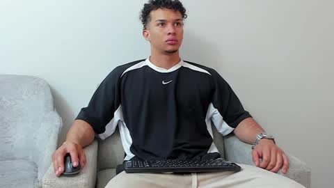 Dominick Star online show from 17, 2, 2025