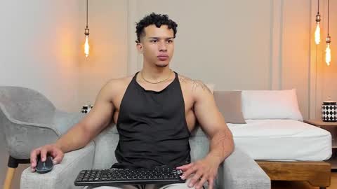 Dominick Star online show from 18, 2, 2025