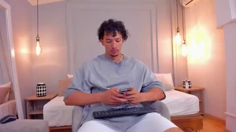 Dominick Star online show from 12, 2, 2026