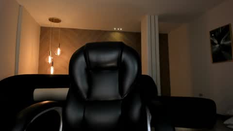 Dominique online show from 15, 12, 2024