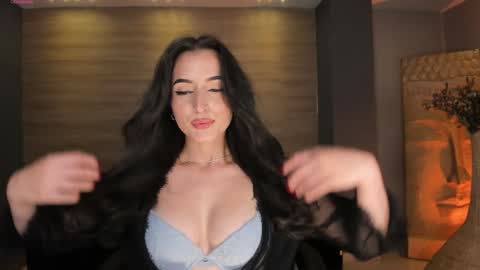 Dominique online show from 13, 1, 2025