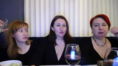 Tatiana 43 curvy sexy body and Joanna redhead 39 years online show from 22, 1, 2025