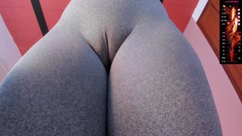 Paula DiazGMT-5 0730 - 1400 online show from 20, 1, 2025