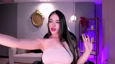  Donna Stonne  online show from 24, 10, 2025