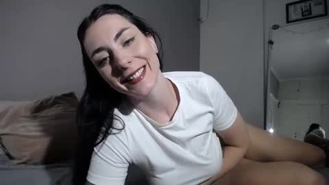 Snapshot of dontcallmeangel_ chatting on 2, 2, 2025 Iara online show from 2, 2, 2025