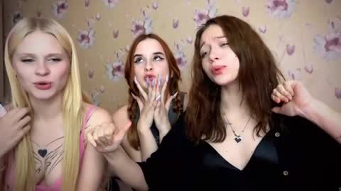 Snapshot of dontoke_ chatting on 12, 12, 2024 Nicole online show from 12, 12, 2024