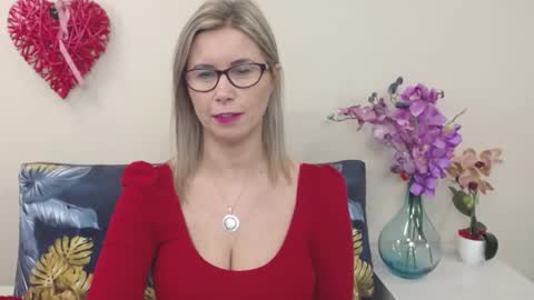 DoreenSexy online show from 2, 1, 2025