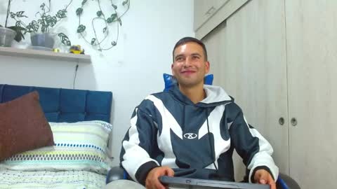 Snapshot of dorian_h chatting on 25, 4, 2026 dorian_h online show from 25, 4, 2026