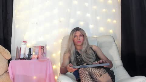Nicolle online show from 31, 12, 2024