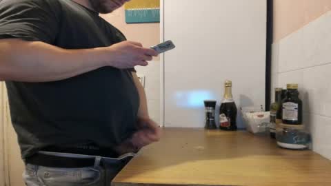 menu  below online show from 25, 4, 2026