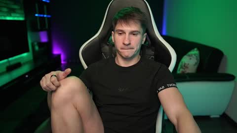 Dorian Reyes online show from 4, 2, 2025