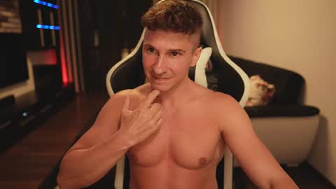 Snapshot of dorianreyes chatting on 4, 7, 2026 Dorian Reyes online show from 4, 7, 2026