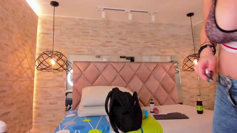  DOROTHY online show from 24, 1, 2025