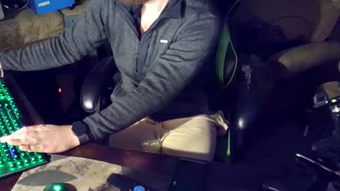 Snapshot of dotyoureyezez chatting on 8, 1, 2025 DotYourEyezez online show from 8, 1, 2025