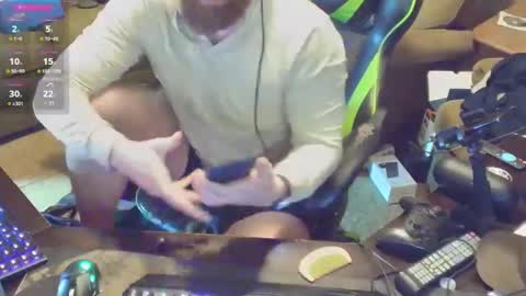 Snapshot of dotyoureyezez chatting on 3, 2, 2025 DotYourEyezez online show from 3, 2, 2025