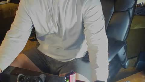 Snapshot of dotyoureyezez chatting on 24, 10, 2025 DotYourEyezez online show from 24, 10, 2025