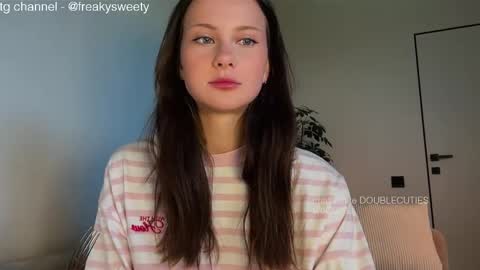 Snapshot of doublecuties chatting on 9, 6, 2026 Lana Eva dont forget to give us a thumb up online show from 9, 6, 2026