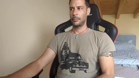 DoubleFeeling online show from 5, 3, 2025