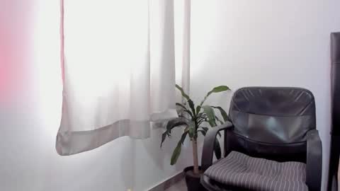 Isabella and Alessandro online show from 23, 3, 2026