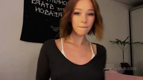 MOLLYYYY dont forget to give me a thumb up online show from 17, 4, 2026