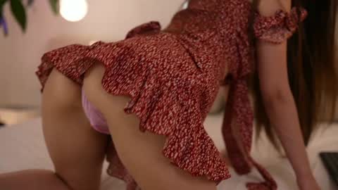 Snapshot of dovia chatting on 9, 10, 2025 . . online show from 9, 10, 2025