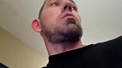 Snapshot of down2fuckyobitch chatting on 19, 10, 2025 down2fuckyobitch online show from 19, 10, 2025