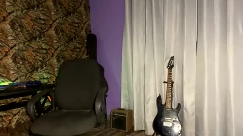 MrPirated online show from 2, 1, 2025