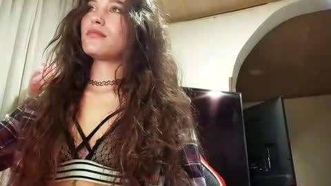 draculina69 online show from 12, 12, 2024