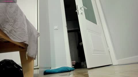 Airi online show from 1, 2, 2025