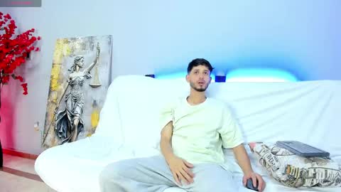 Snapshot of drake_and_zara chatting on 7, 5, 2026 Drake and Zara online show from 7, 5, 2026