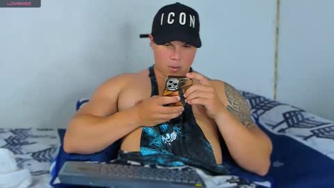 drake_xion1 online show from 18, 2, 2025