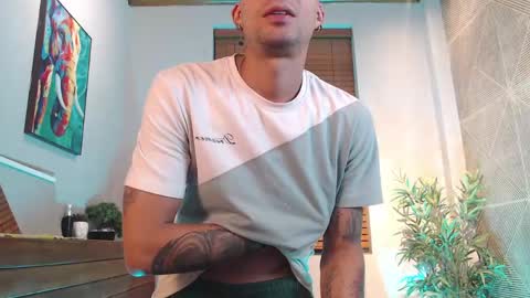Snapshot of drakeneumann chatting on 18, 4, 2026 Drake Neuman online show from 18, 4, 2026