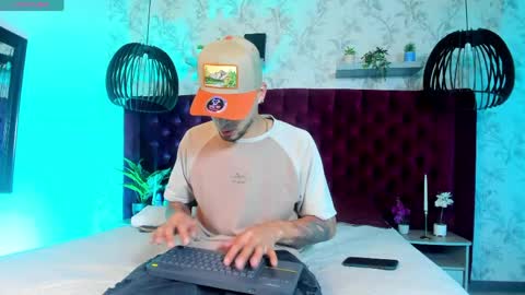 Snapshot of drakeneumann chatting on 12, 5, 2026 Drake Neuman online show from 12, 5, 2026