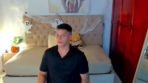 Snapshot of drakesmith01 chatting on 2, 11, 2025 Drake Smith online show from 2, 11, 2025