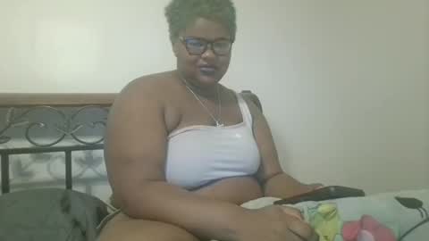 Snapshot of dramaqueen576161 chatting on 10, 9, 2025 dramaqueen576161 online show from 10, 9, 2025
