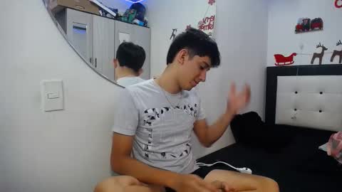 -- nicolle and jhon -- online show from 18, 12, 2025