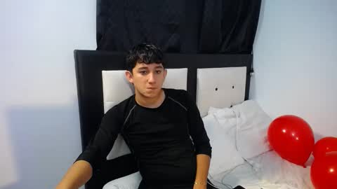 Snapshot of dravith_and_valery chatting on 15, 2, 2026 -- nicolle and jhon -- online show from 15, 2, 2026