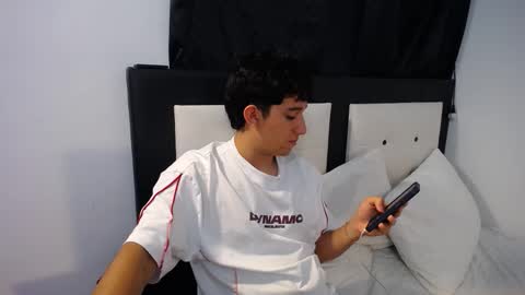 Snapshot of dravith_and_valery chatting on 16, 2, 2026 -- nicolle and jhon -- online show from 16, 2, 2026