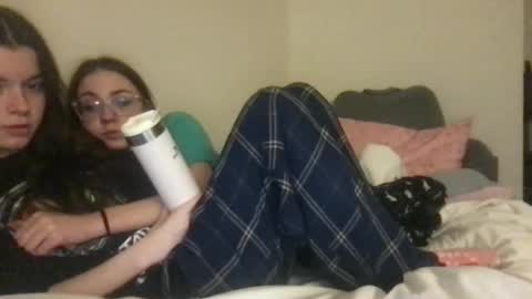 ur dream girl online show from 22, 1, 2025