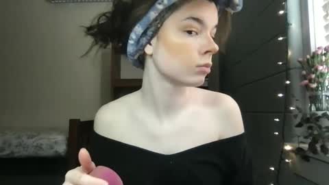 ur dream girl online show from 26, 2, 2025