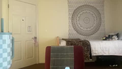 ur dream girl online show from 10, 4, 2026