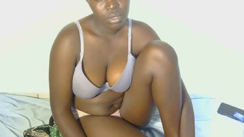 Snapshot of dream_dolie chatting on 12, 7, 2026 maila online show from 12, 7, 2026