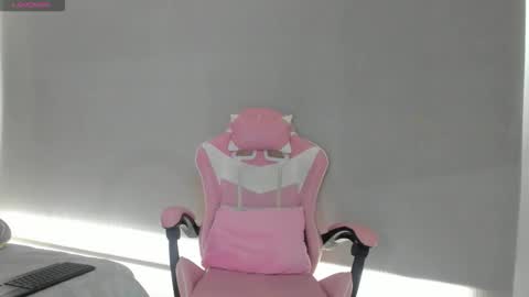 Snapshot of dream_team4 chatting on 26, 11, 2025 dream team online show from 26, 11, 2025