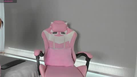 Snapshot of dream_team4 chatting on 27, 11, 2025 dream team online show from 27, 11, 2025