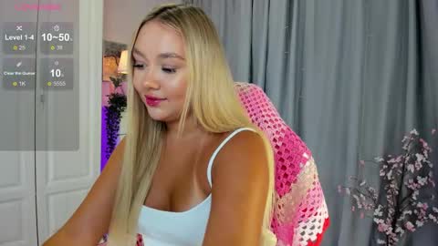 Snapshot of dreamaise chatting on 20, 9, 2025 Mary pvt open use pink and blue app lovense online show from 20, 9, 2025