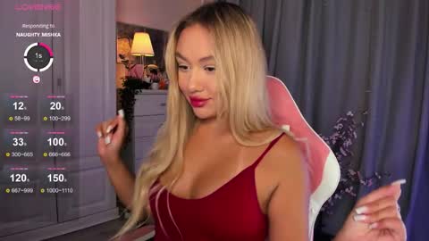 Snapshot of dreamaise chatting on 9, 10, 2025 Mary pvt open use pink and blue app lovense online show from 9, 10, 2025