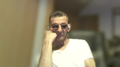 Snapshot of dreambob chatting on 15, 4, 2026 Dreambob online show from 15, 4, 2026