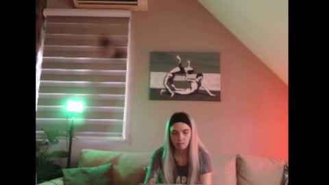 A girl online show from 5, 11, 2025