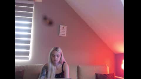 Snapshot of dreamcatcherfantasy chatting on 5, 6, 2026 A girl online show from 5, 6, 2026