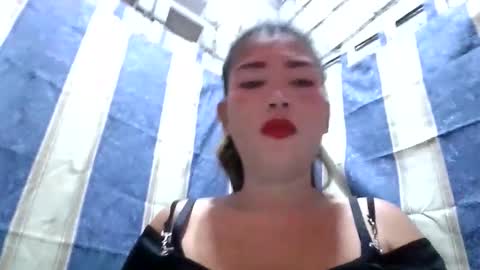 Snapshot of dreamer_17 chatting on 4, 10, 2025 Maui online show from 4, 10, 2025